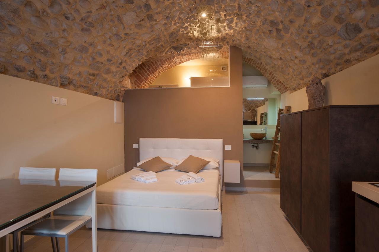 La Bellavita Del Garda Luxury Apartments San Felice del Benaco Extérieur photo